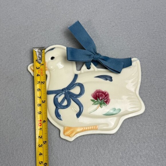 Lenox Duck Poppies design from the Blue Barnyard Collection - Picture 6 of 6